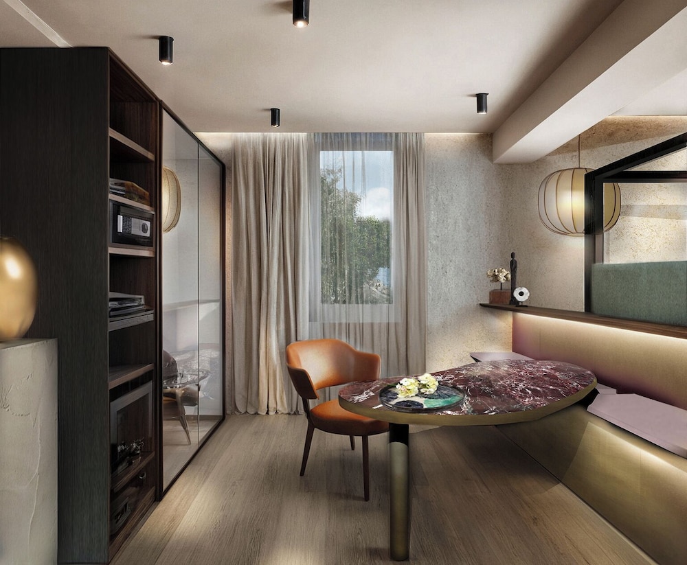 Park Hotel — Hotel rooms in Desenzano del Garda, Lombardy