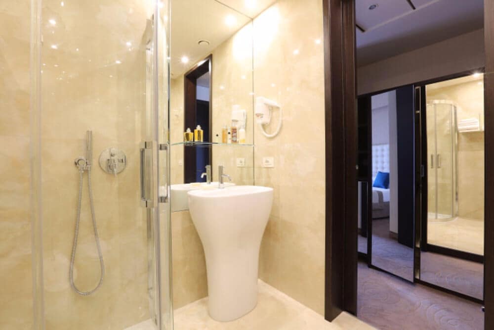 Park Hotel — Hotel rooms in Desenzano del Garda, Lombardy