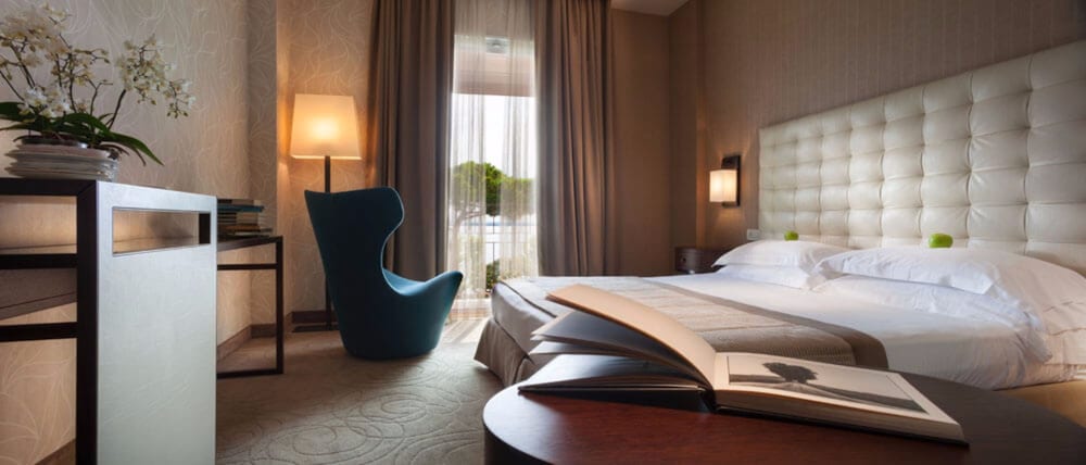 Park Hotel — Hotel rooms in Desenzano del Garda, Lombardy