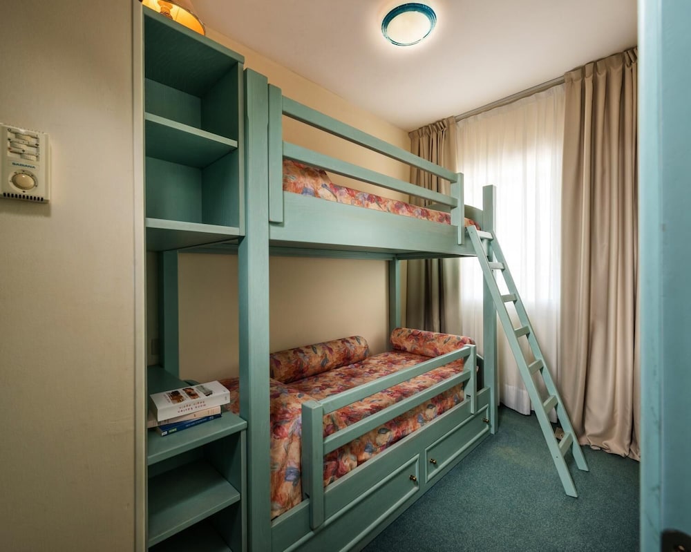 SALUS Smart & Chic Hotel — Hotel rooms in Jesolo, Veneto