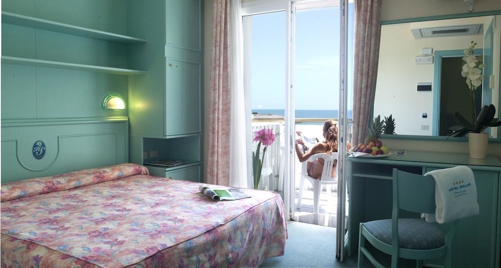 SALUS Smart & Chic Hotel — Hotel rooms in Jesolo, Veneto