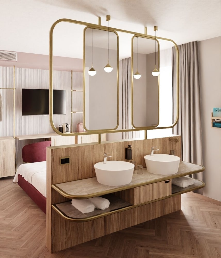 SALUS Smart & Chic Hotel — Hotel rooms in Jesolo, Veneto