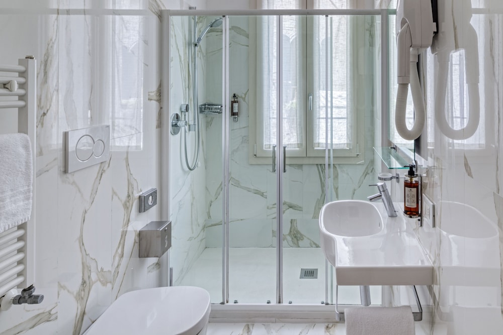 Hotel Al Nuovo Teson — Hotel rooms in Venice, Veneto