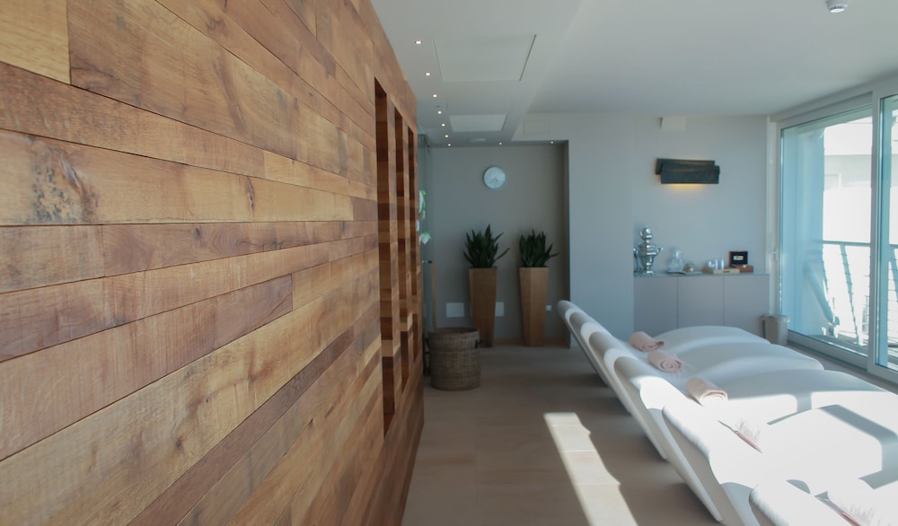 Hotel Le Soleil — Hotel rooms in Jesolo, Veneto