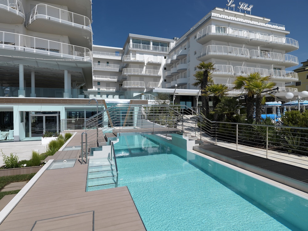 Hotel Le Soleil — Swimming pool in Jesolo, Veneto