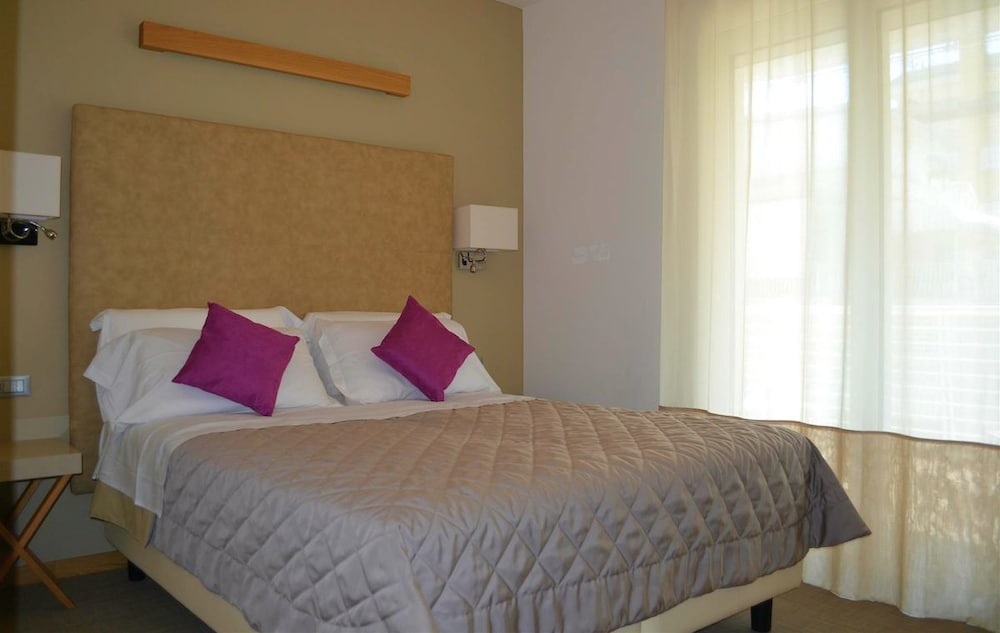Hotel Le Soleil — Hotel rooms in Jesolo, Veneto