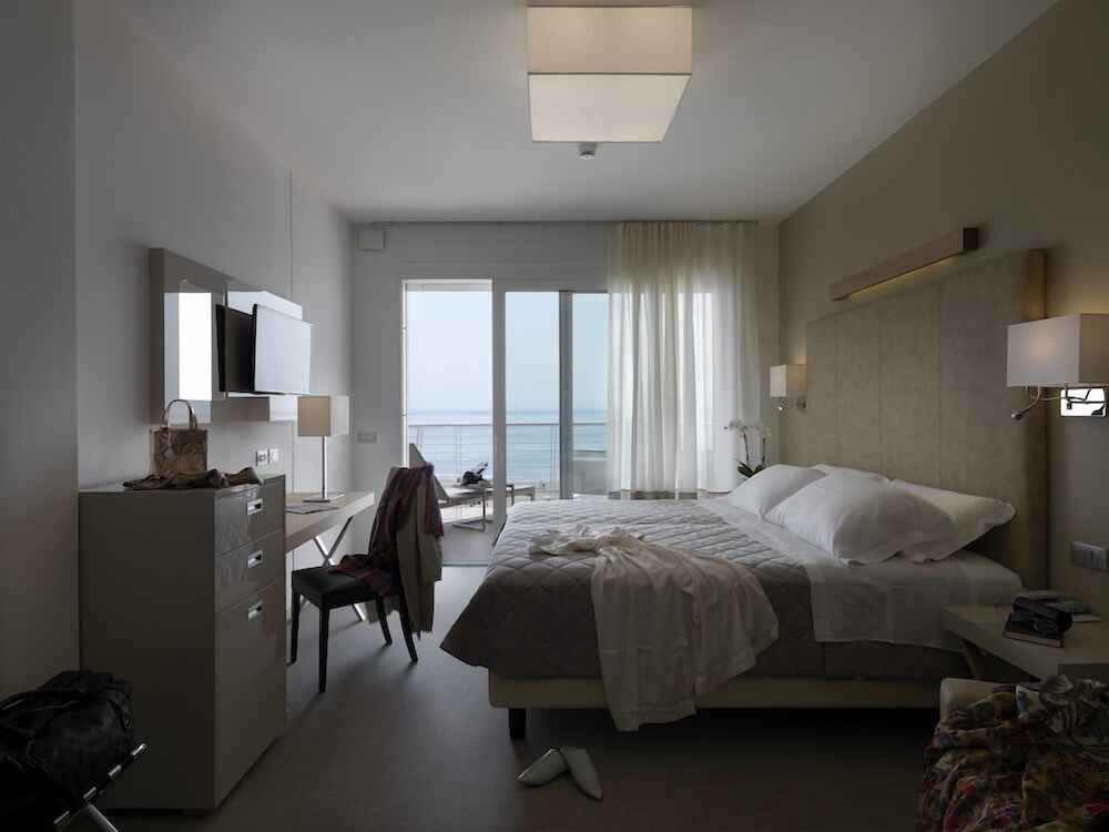 Hotel Le Soleil — Hotel rooms in Jesolo, Veneto