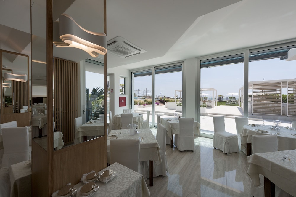 Hotel Le Soleil — Restaurant & bars in Jesolo, Veneto