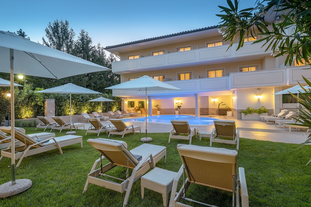 Villa Rosa Hotel - zdjęcie 3