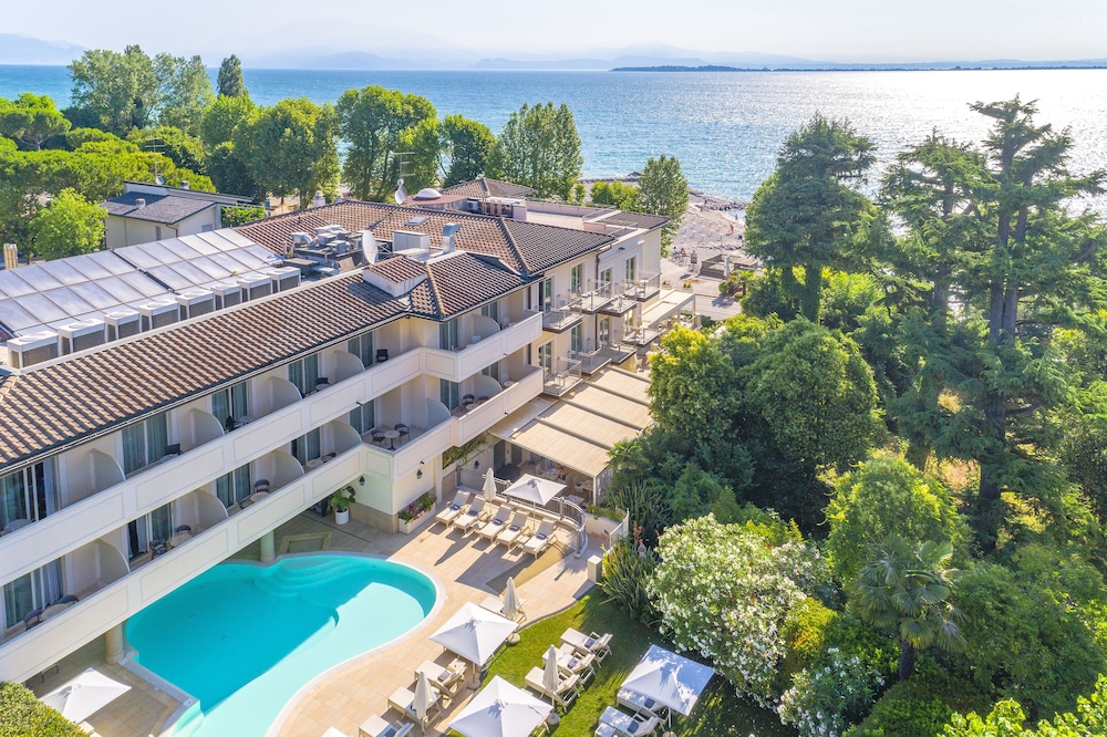 Villa Rosa Hotel — Main photo in Desenzano del Garda, Lombardy