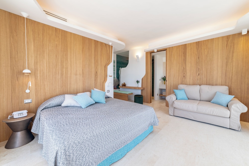 Grand Relais Dei Nuraghi Adults Only — Hotel rooms in Arzachena, Sardinia