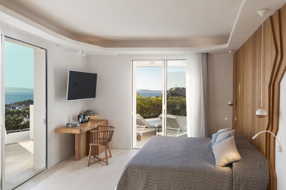 Grand Relais Dei Nuraghi Adults Only — Hotel rooms in Arzachena, Sardinia