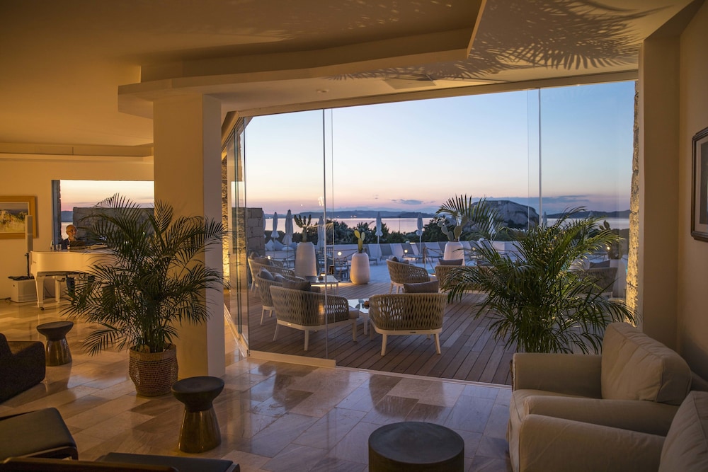 Grand Relais Dei Nuraghi Adults Only — Restaurant & bars in Arzachena, Sardinia