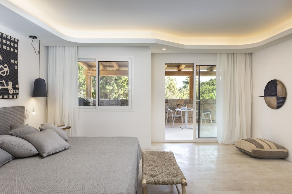 Grand Relais Dei Nuraghi Adults Only — Hotel rooms in Arzachena, Sardinia
