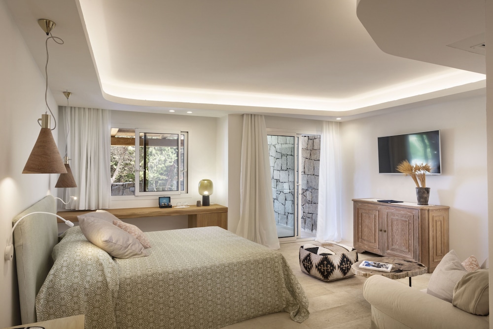 Grand Relais Dei Nuraghi Adults Only — Hotel rooms in Arzachena, Sardinia