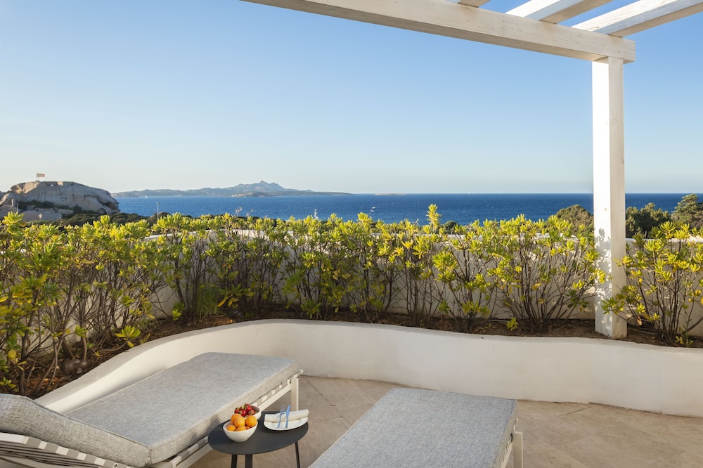Grand Relais Dei Nuraghi Adults Only — Hotel rooms in Arzachena, Sardinia