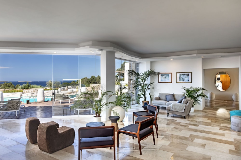 Grand Relais Dei Nuraghi Adults Only — Hotel rooms in Arzachena, Sardinia