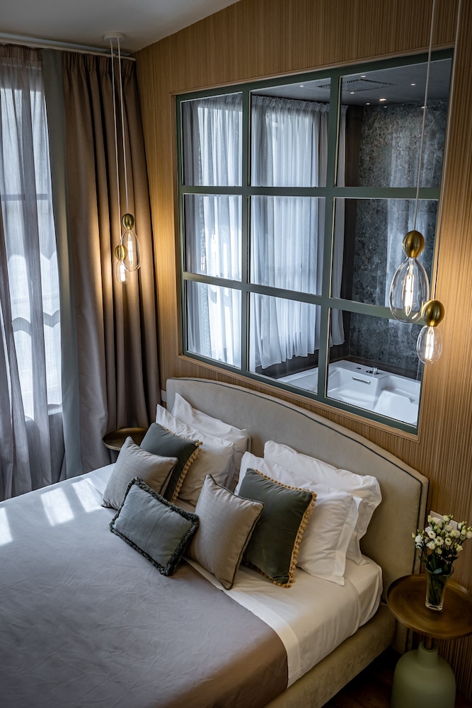 Hotel La Scaletta Al Ponte Vecchio — Hotel rooms in Florence, Tuscany