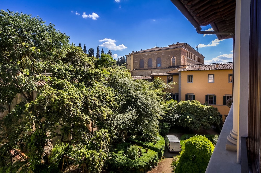 Hotel La Scaletta Al Ponte Vecchio — Attractions in the area in Florence, Tuscany