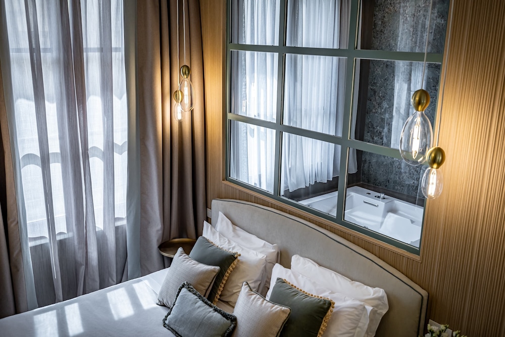 Hotel La Scaletta Al Ponte Vecchio — Hotel rooms in Florence, Tuscany