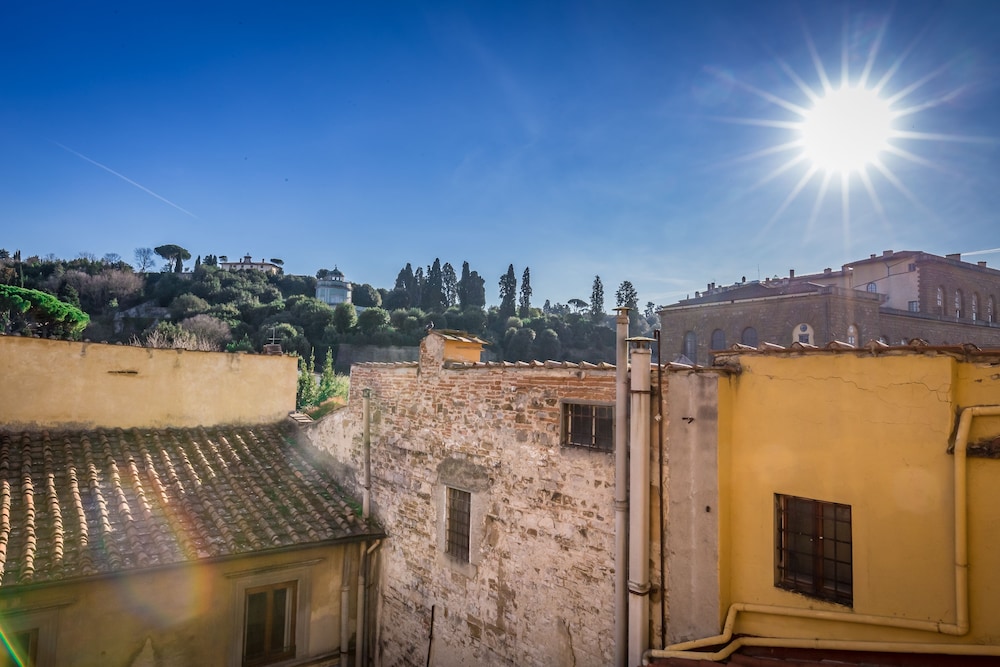 Hotel La Scaletta Al Ponte Vecchio — Attractions in the area in Florence, Tuscany
