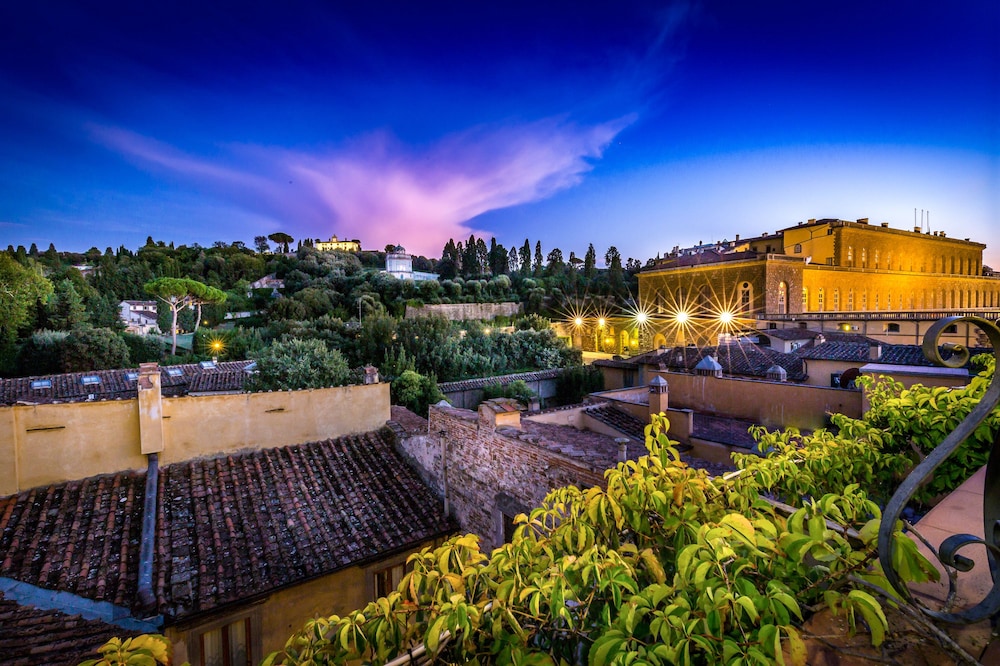 Hotel La Scaletta Al Ponte Vecchio — Attractions in the area in Florence, Tuscany