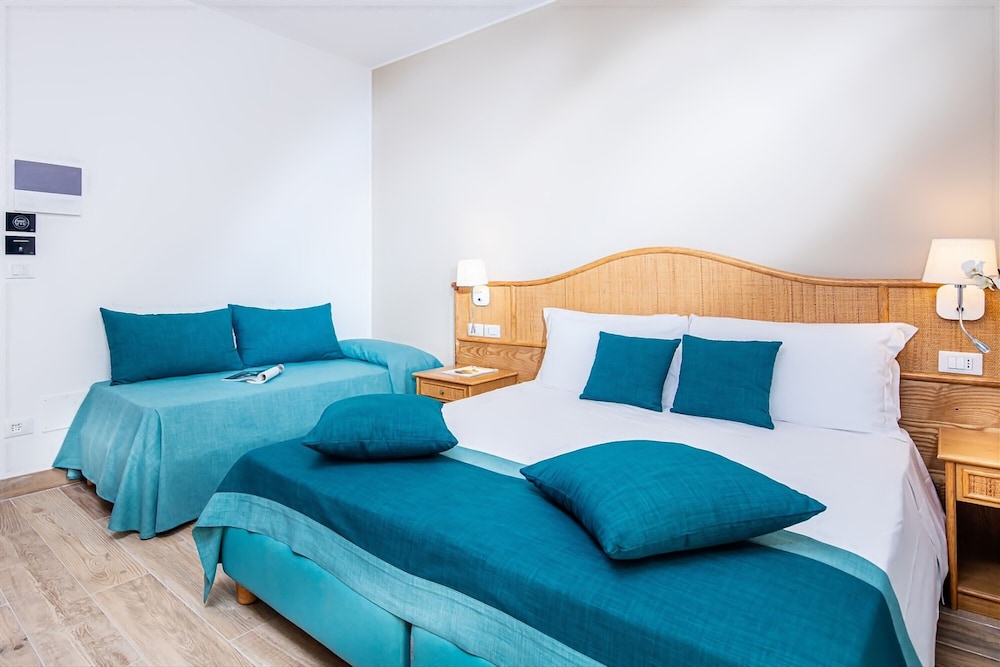 Hotel Capitol — Hotel rooms in Jesolo, Veneto