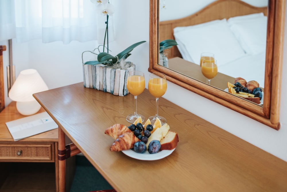 Hotel Capitol — Hotel rooms in Jesolo, Veneto