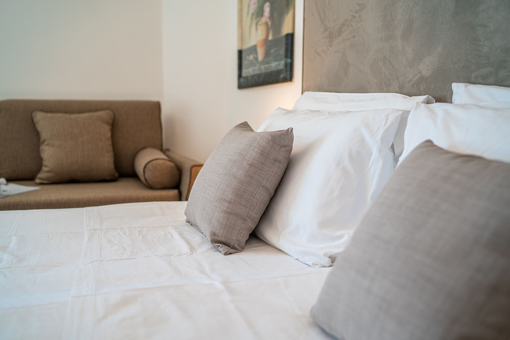 Hotel Capitol — Hotel rooms in Jesolo, Veneto