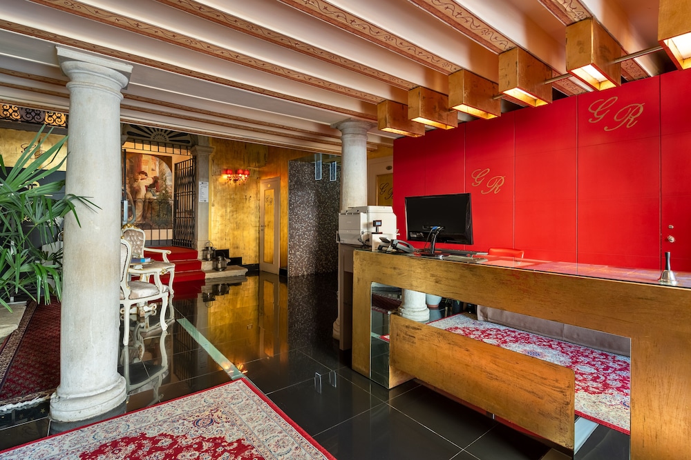 Il sogno di Giulietta e Romeo — Hotel building in Venice, Veneto