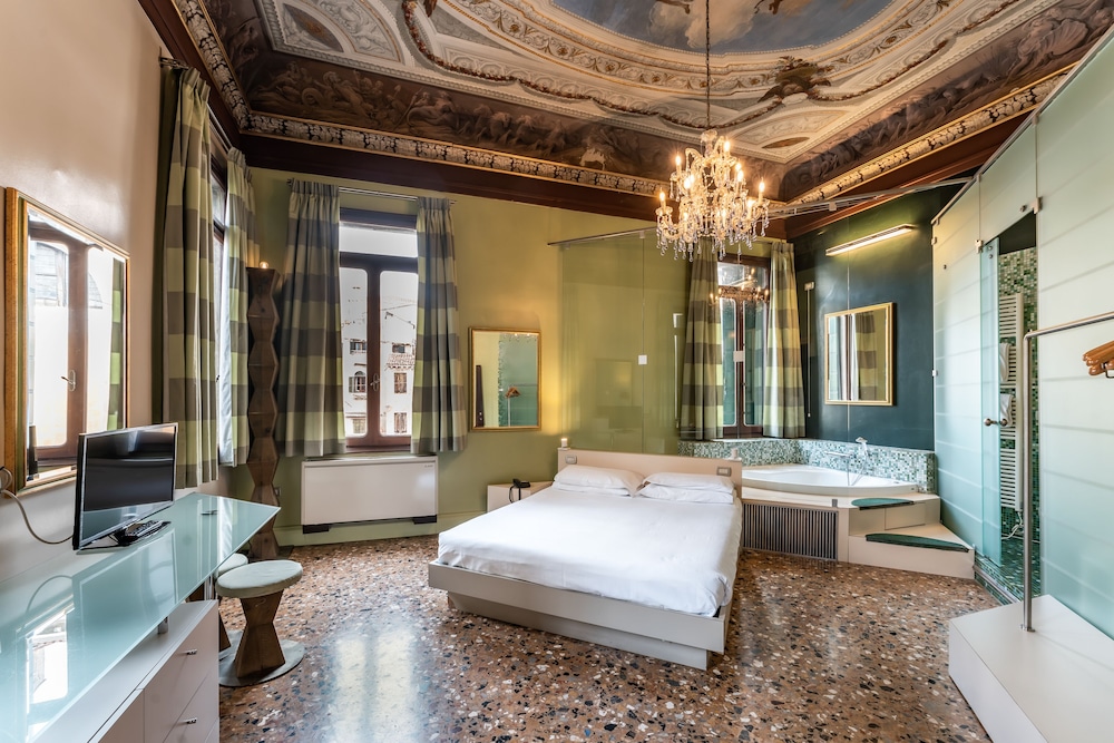 Il sogno di Giulietta e Romeo — Hotel rooms in Venice, Veneto