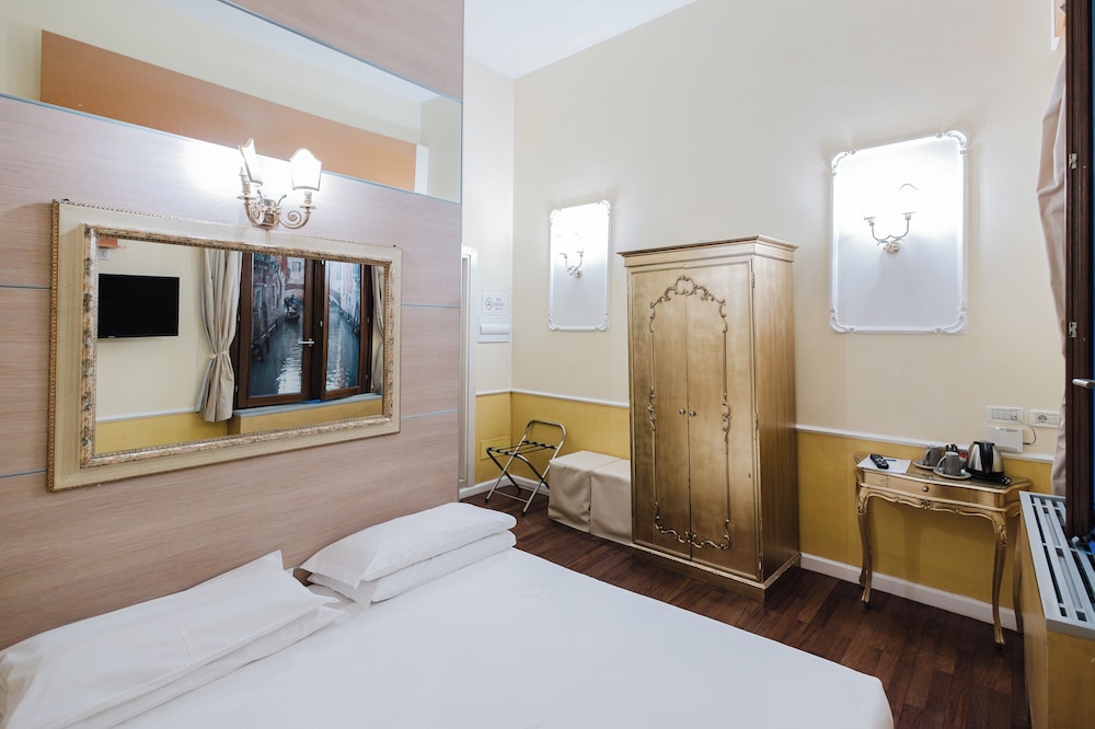Il sogno di Giulietta e Romeo — Hotel rooms in Venice, Veneto