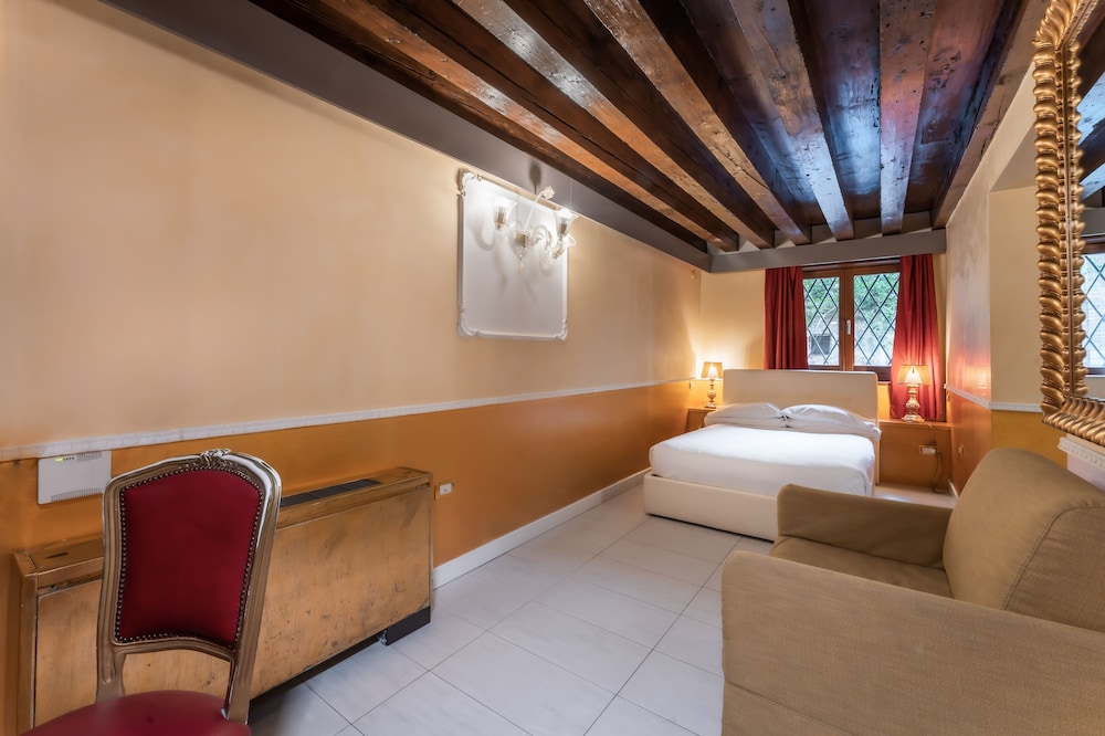 Il sogno di Giulietta e Romeo — Hotel rooms in Venice, Veneto