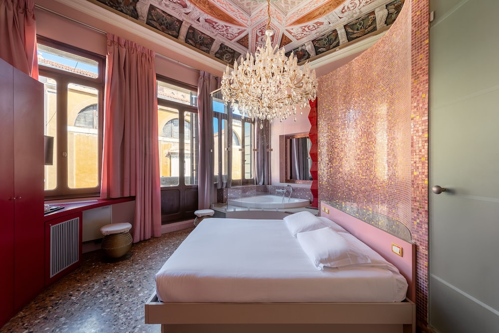 Il sogno di Giulietta e Romeo — Hotel rooms in Venice, Veneto