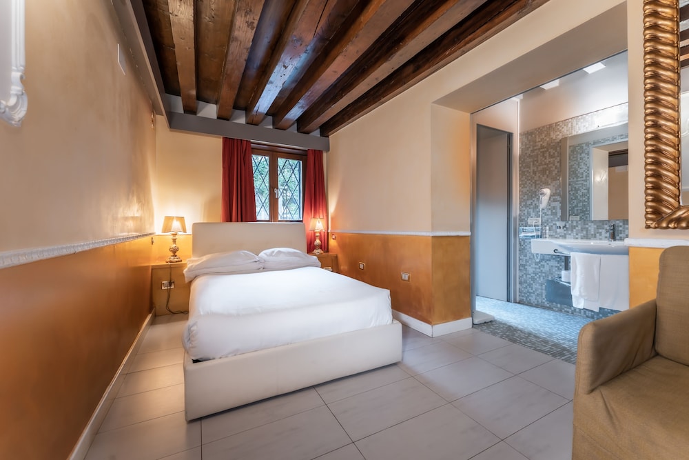 Il sogno di Giulietta e Romeo — Hotel rooms in Venice, Veneto
