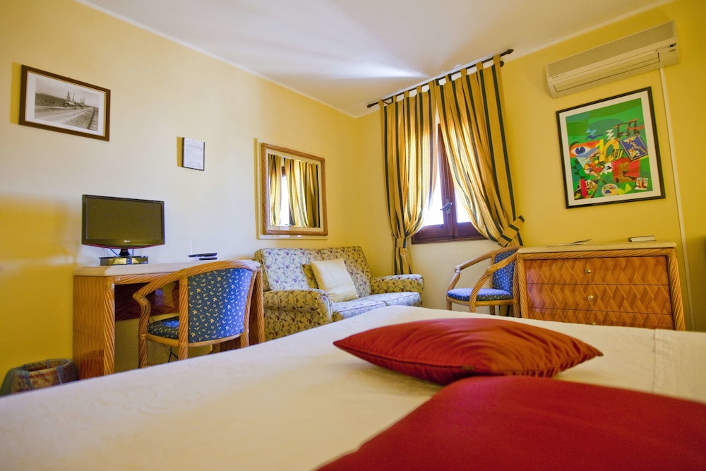 Hotel Elimo — Hotel rooms in Erice, Sicily