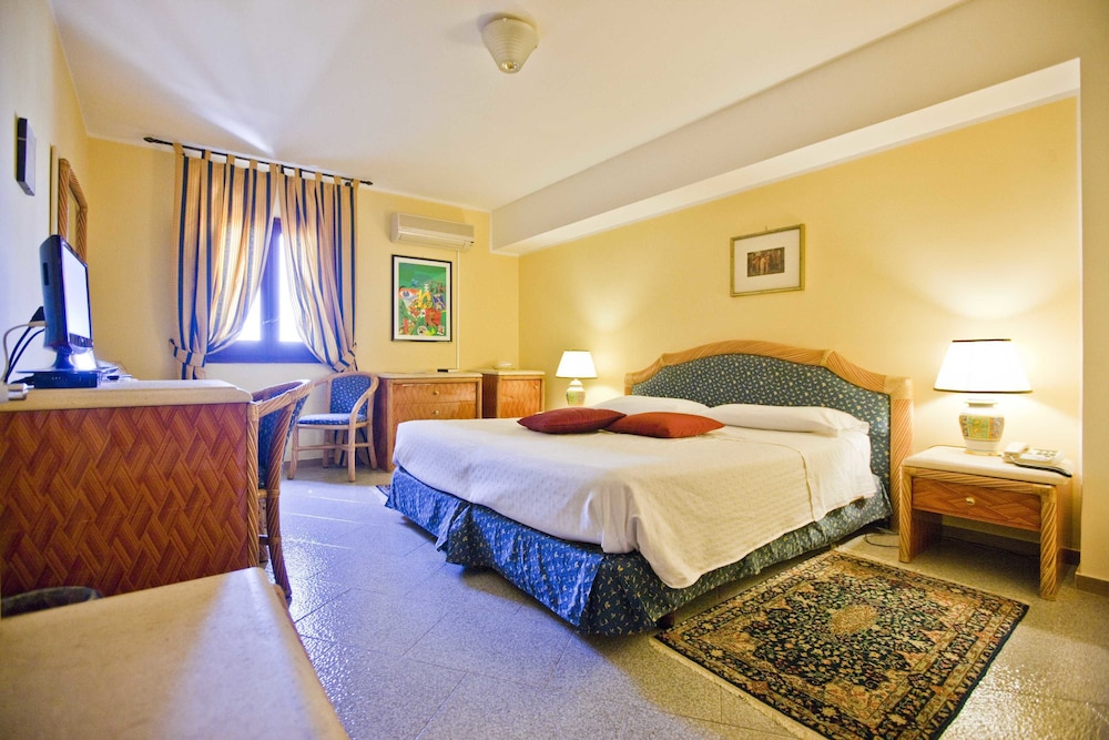 Hotel Elimo — Hotel rooms in Erice, Sicily