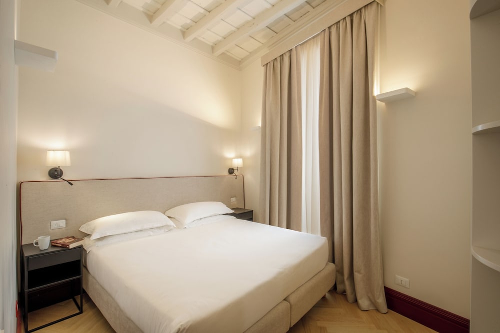 Boutique Hotel Campo dé Fiori — Hotel rooms in Rome, Lazio