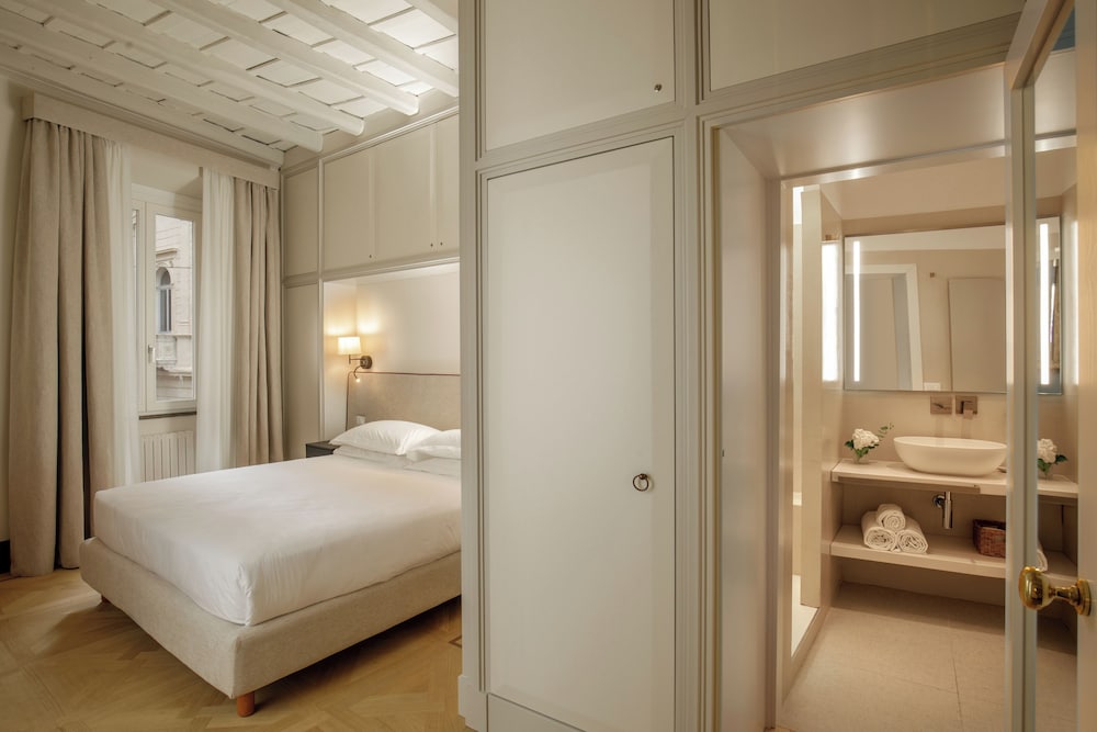 Boutique Hotel Campo dé Fiori — Hotel rooms in Rome, Lazio