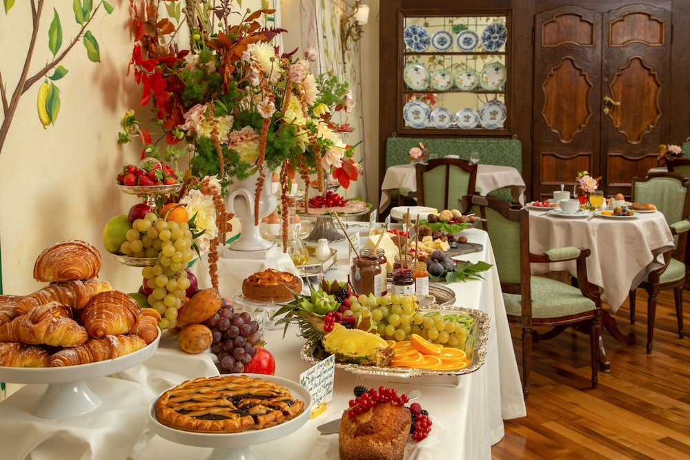 Boutique Hotel Campo dé Fiori — Restaurant & bars in Rome, Lazio