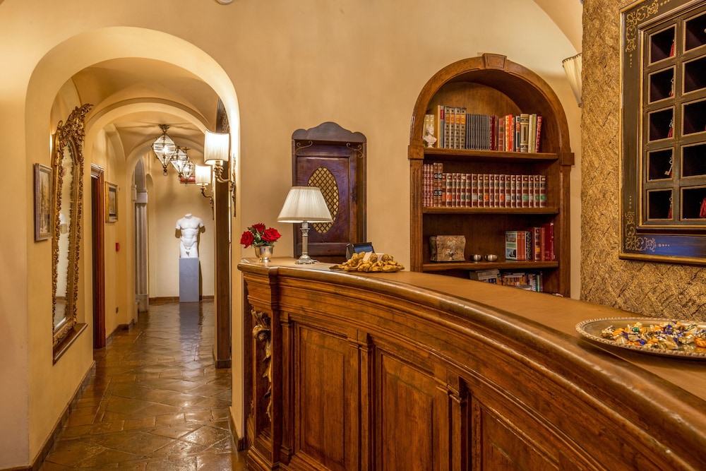 Boutique Hotel Campo dé Fiori — Hotel building in Rome, Lazio