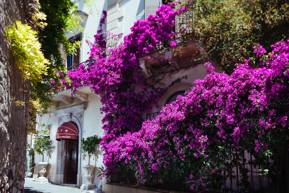 Villa Taormina — Hotel building in Taormina, Sicily
