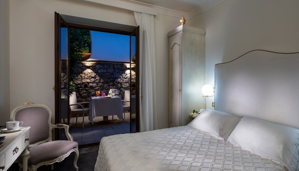 Villa Taormina — Hotel rooms in Taormina, Sicily