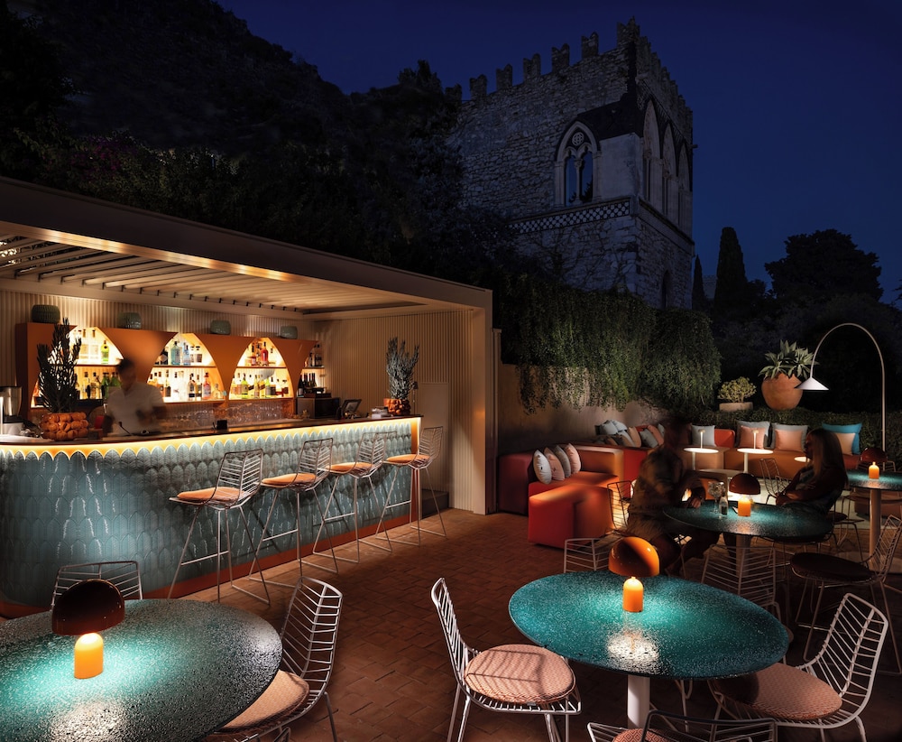 Villa Taormina — Restaurant & bars in Taormina, Sicily