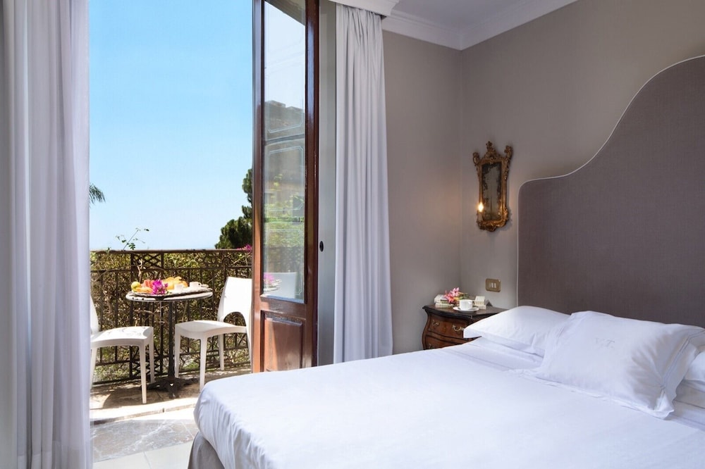 Villa Taormina — Hotel rooms in Taormina, Sicily