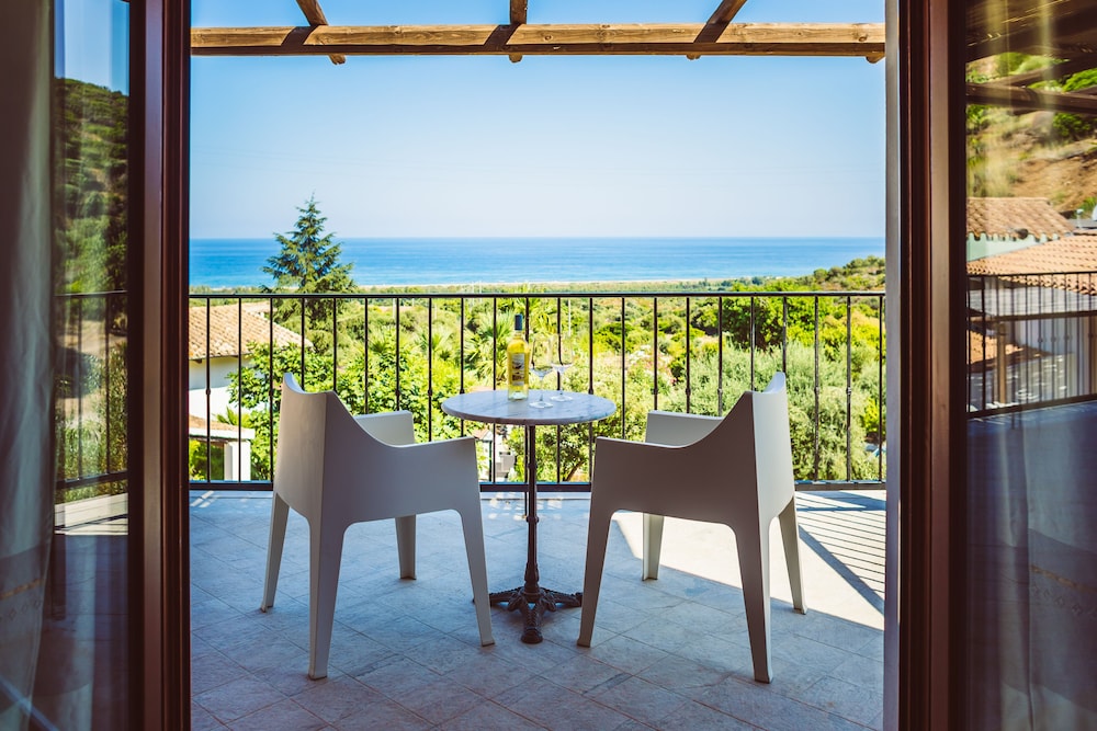 Relais Rio Molas — Hotel rooms in Muravera, Sardinia