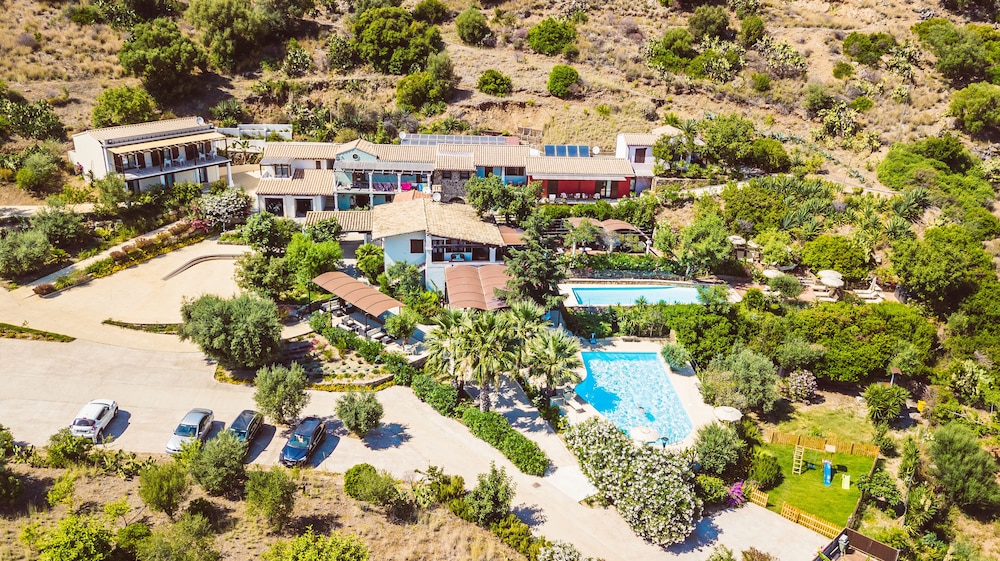 Relais Rio Molas — Hotel building in Muravera, Sardinia