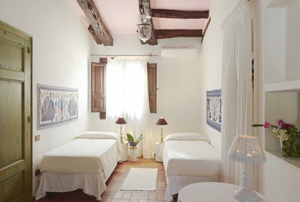 Relais Rio Molas — Hotel rooms in Muravera, Sardinia