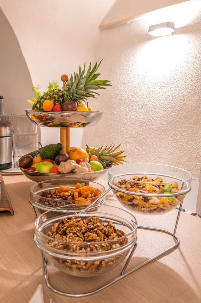 Hotel Portici Romantik & Wellness — Restaurant & bars in Riva del Garda, Trentino-Alto Adige