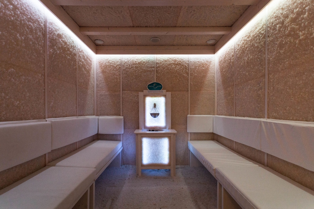 Hotel Portici Romantik & Wellness — Spa in Riva del Garda, Trentino-Alto Adige
